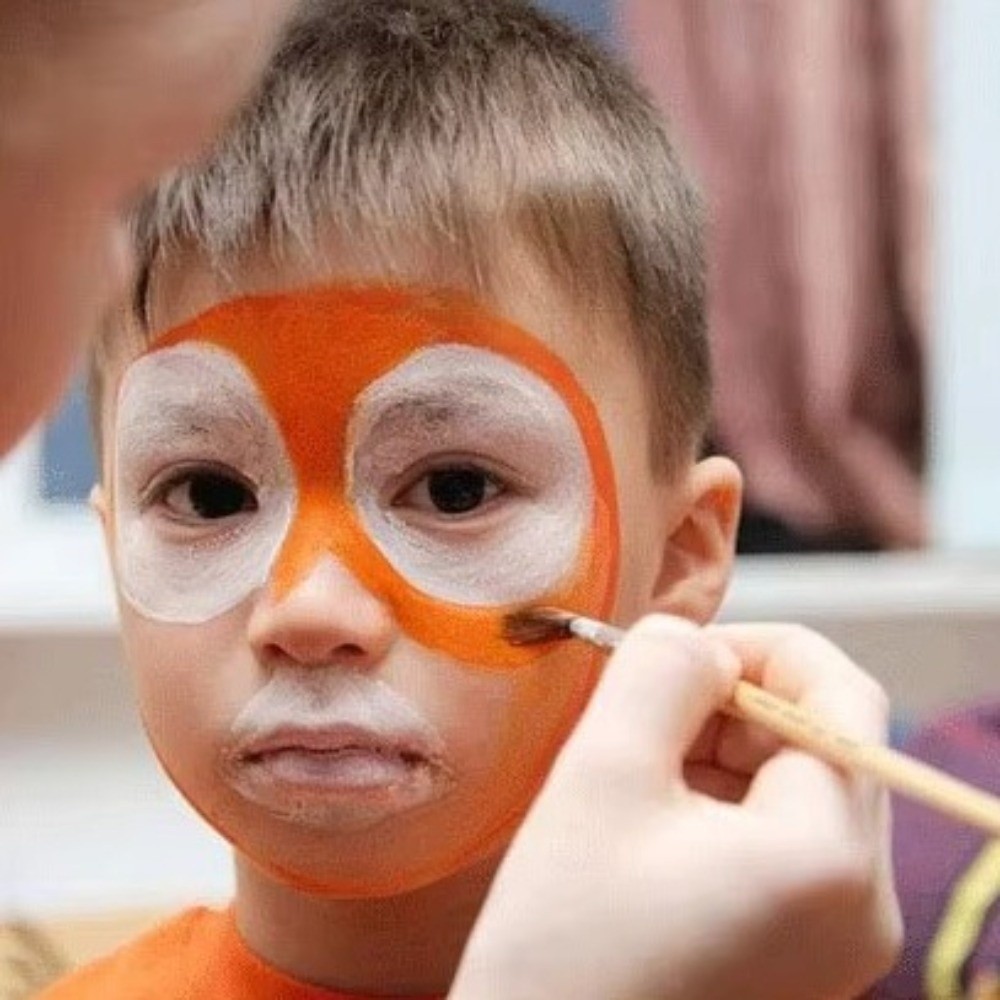 مجموعة مكياج: لوحة ألوان طلاء  - مراجعة Camo Face Paint وسعره